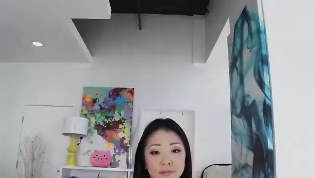 Толстый член в попке кореянки